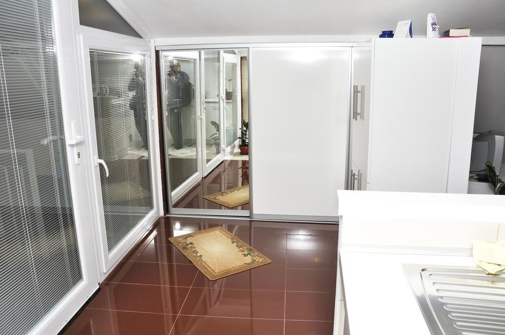 Apartment Studio Grcic SJJ Rum bild